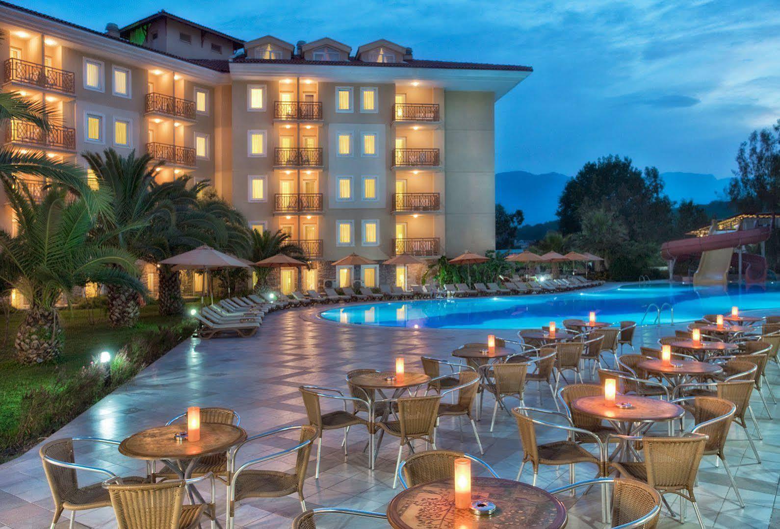 Akka Claros Hotel 케메르 외부 사진
